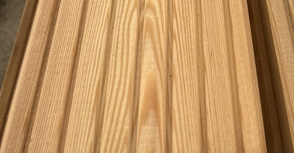 Sibiřský modřín - profil jemná/hrubá