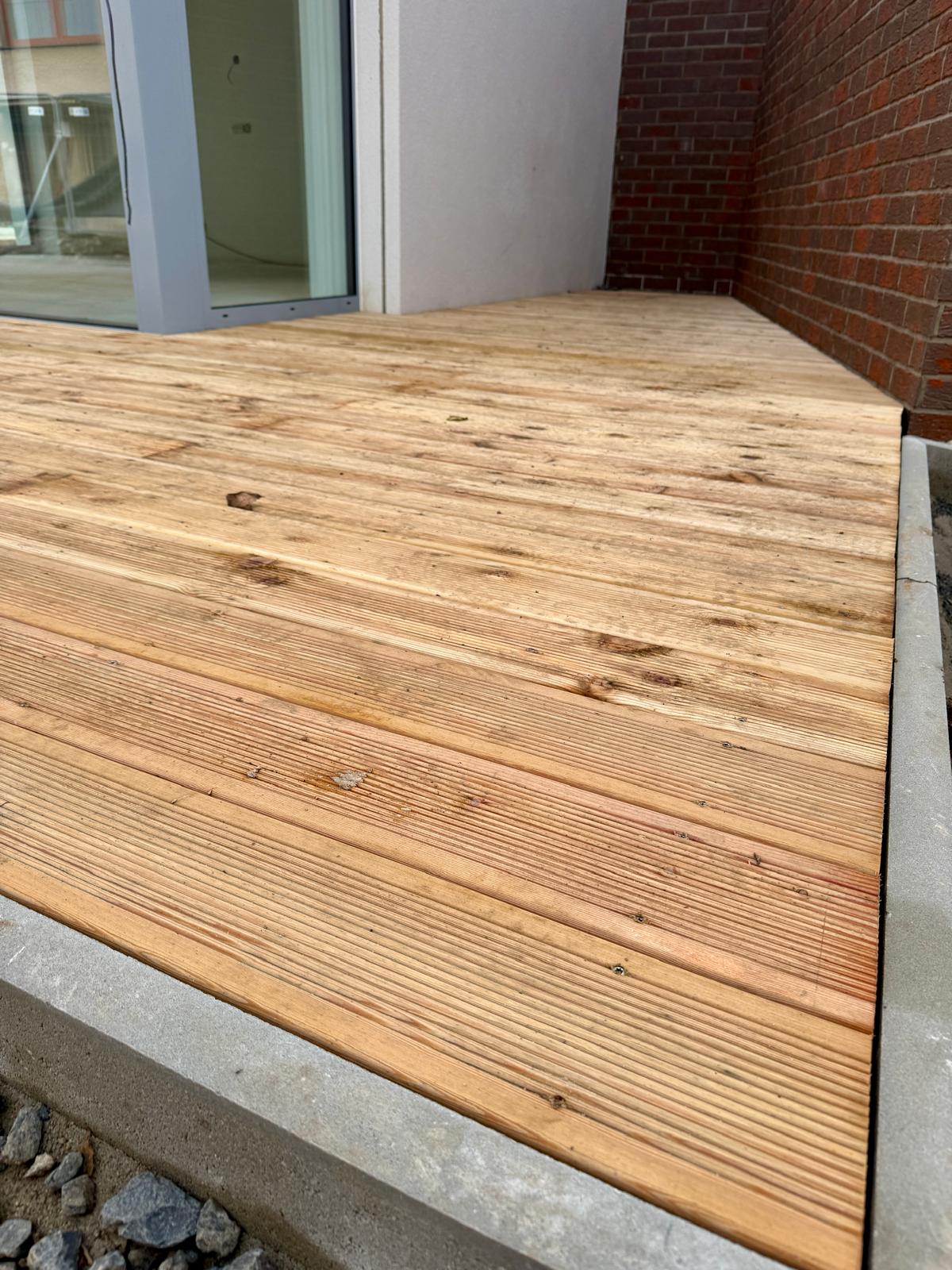 Realizace terasy v Krabčicích – detail terasových prken